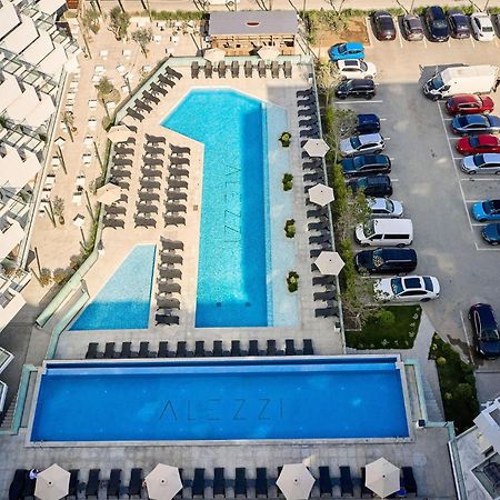 Summer Residence Apartment In Infinity Beach Resort - Parking Mamaia Exterior photo