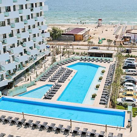 Summer Residence Apartment In Infinity Beach Resort - Parking Mamaia Exterior photo